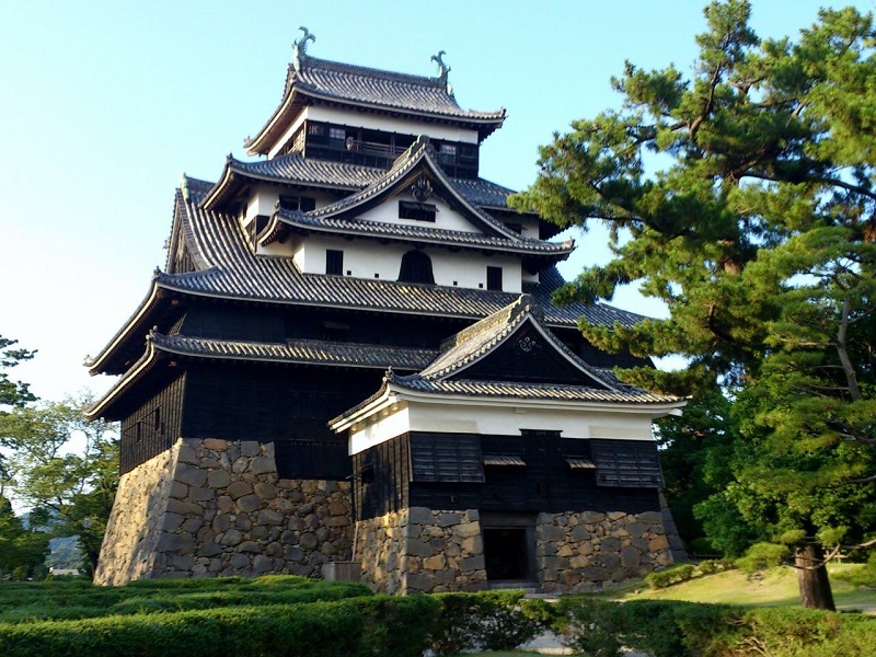 秋日红叶狩，尽在丸冈城--日本红叶季