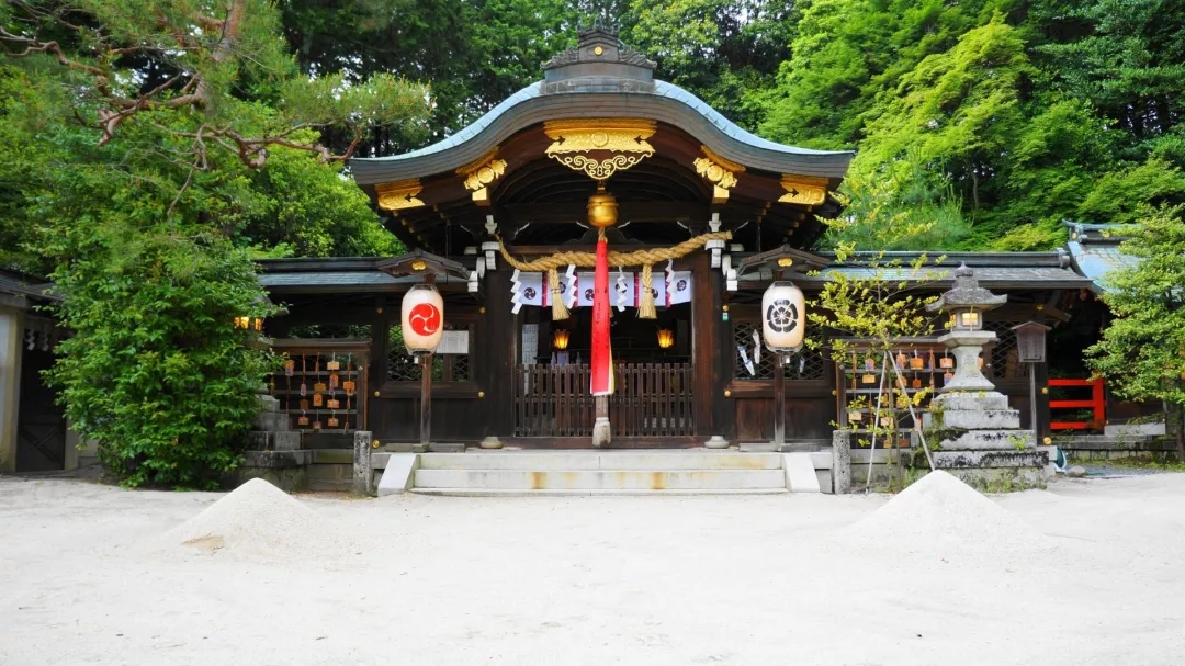 高考在即，聊一聊“助升学，保发财”的日本显灵神社！