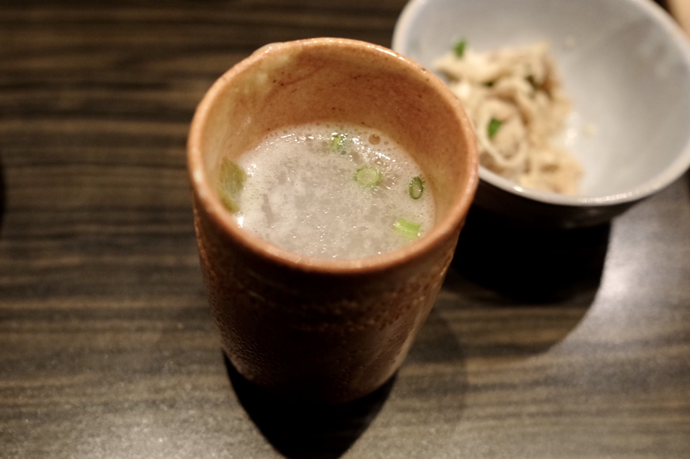 冬天没有什么比一锅鸡汤更暖的了！大阪这家专做鸡汤的料理店治愈你的冬天