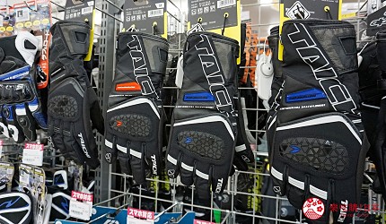 必逛大阪机车用品店「Bike World」：离关西机场仅一站，安全帽产品齐全还可退税！